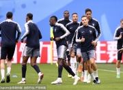 雷火电竞网址-法国队碾压中国队，黄鸭组合统治全场