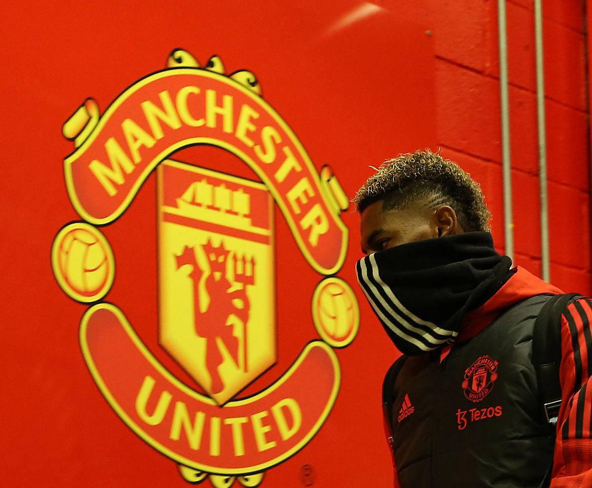 包含富勒姆客场遭遇惨败，表现欠佳的词条