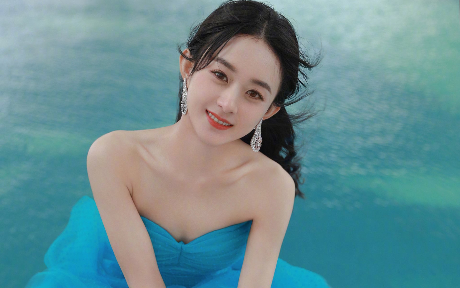 血战七场终登顶,勇士用三分雨浇灭雷霆最后希望